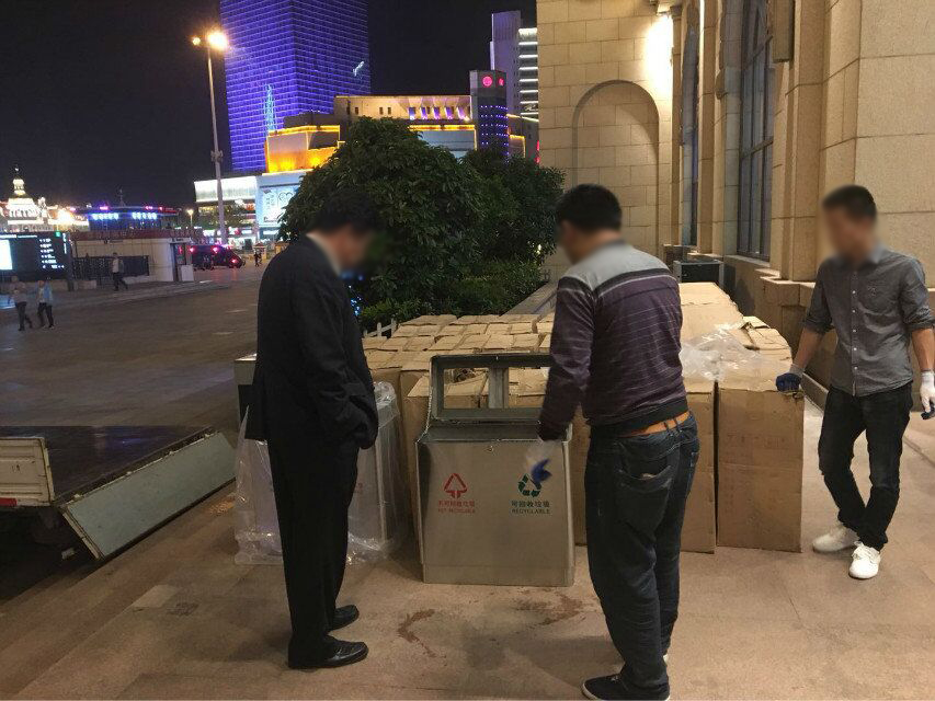 分類(lèi)垃圾桶